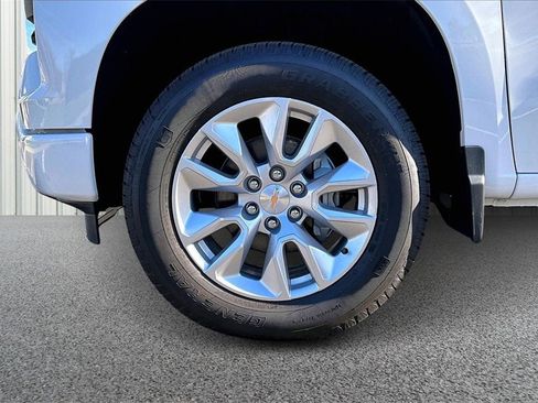 New 2026 Chevrolet Silverado 1500 Custom w/ LPO, Dark Essentials Package image 11