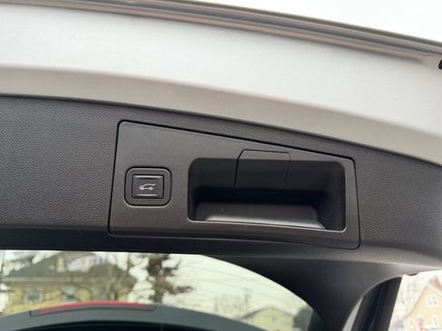 Used 2019 Cadillac XT4 Sport w/ Cold Weather Package image 36