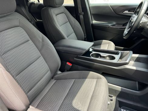 Used 2025 Chevrolet Equinox LT FWD image 41