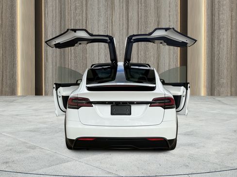 Used 2025 Tesla Model X Long Range image 17