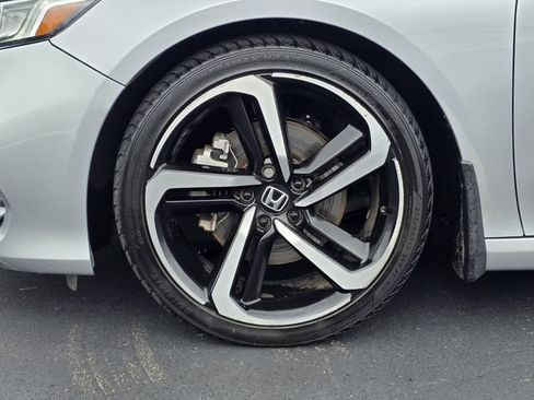 Used 2018 Honda Accord Sport image 27