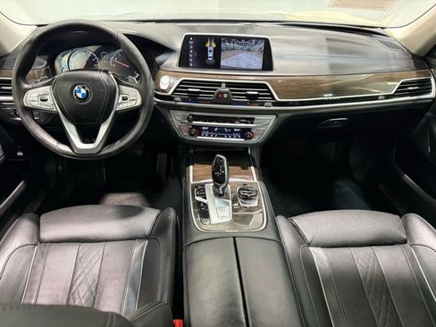 Used 2018 BMW 740i xDrive image 15