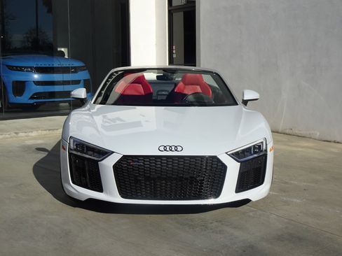 Used 2018 Audi R8 V10 image 3