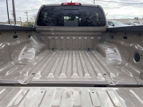 Used 2023 Nissan Frontier Pro-X w/ Technology Package image 11