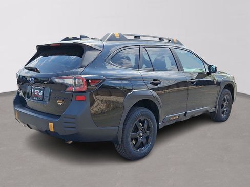 Used 2022 Subaru Outback Wilderness AWD/4WD image 5