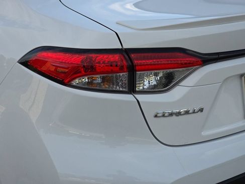 Used 2025 Toyota Corolla SE FWD image 30