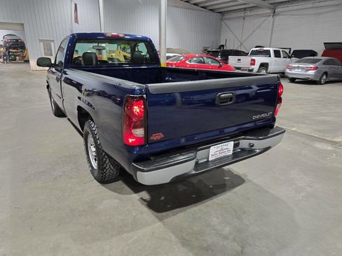 Used 2004 Chevrolet Silverado 1500 W/T image 11