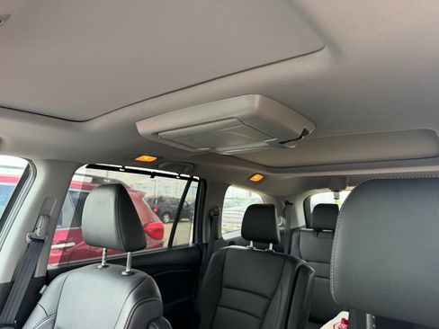 Used 2022 Honda Pilot Elite image 17