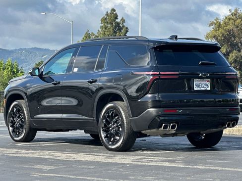 Used 2026 Chevrolet Traverse LT w/ Midnight/Sport Edition AWD/4WD image 6