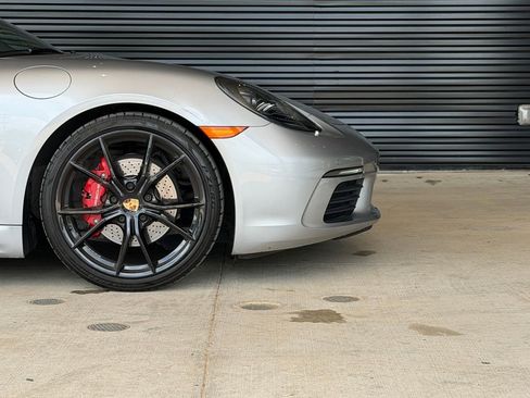 Certified 2023 Porsche 718 Boxster S RWD image 9