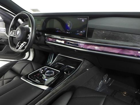Used 2023 BMW 740i w/ Parking Assistance Package RWD image 13