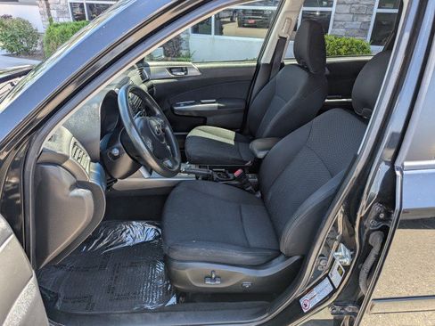 Used 2012 Subaru Forester 2.5X Premium w/ All-Weather Pkg AWD/4WD image 11