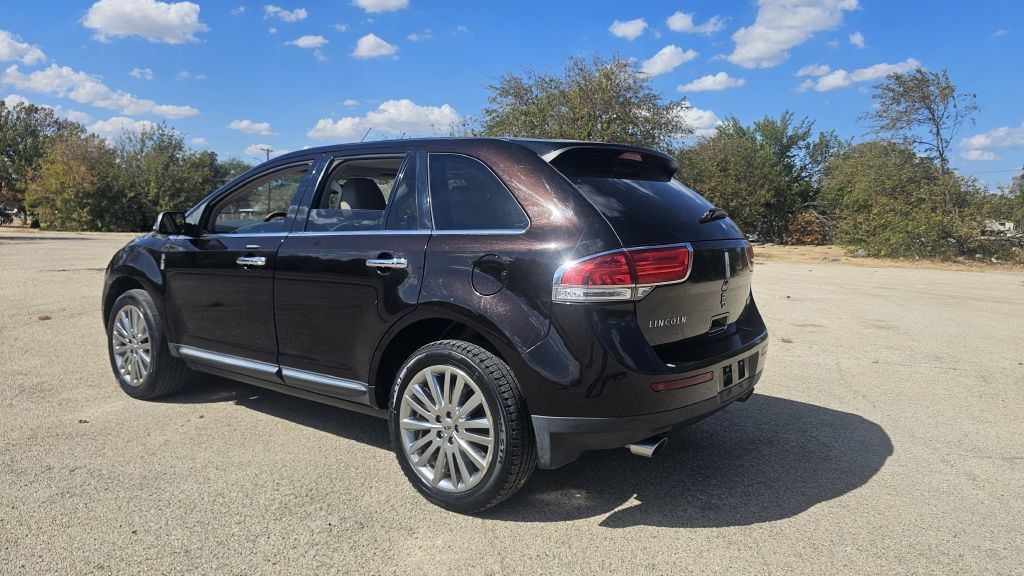 Used 2013 Lincoln MKX FWD image 5