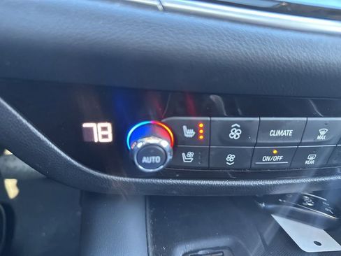 Used 2021 Buick Enclave Premium w/ Sun and Sites Package image 22