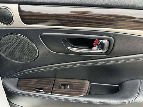 Used 2015 Lexus LS 460 image 44