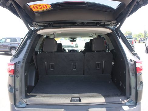 Used 2020 Chevrolet Traverse LT FWD image 17