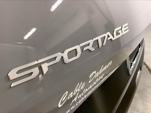 Used 2026 Kia Sportage EX FWD image 8