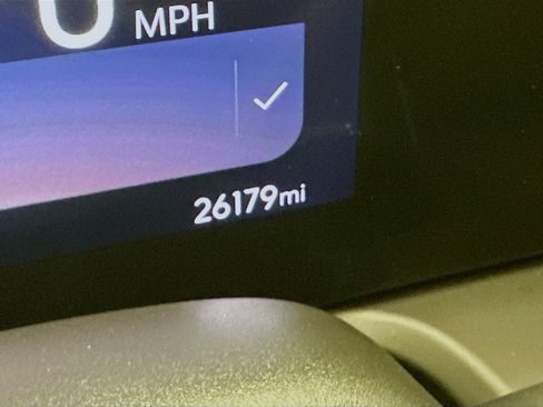 Used 2025 Buick Encore GX Preferred AWD/4WD image 19