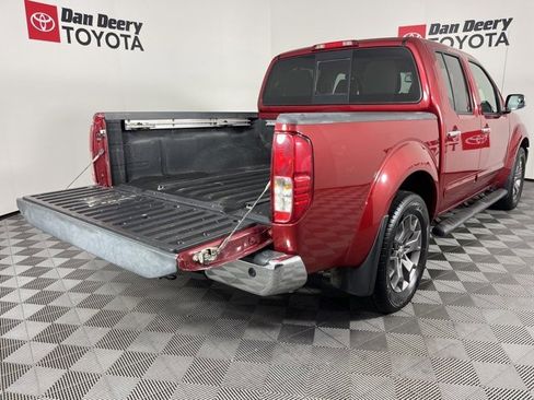 Used 2019 Nissan Frontier SL image 18