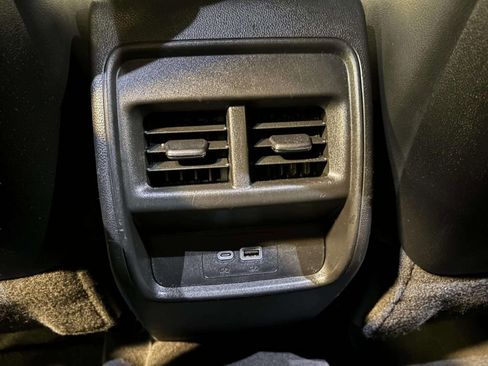 Used 2020 Cadillac XT4 Premium Luxury FWD image 30