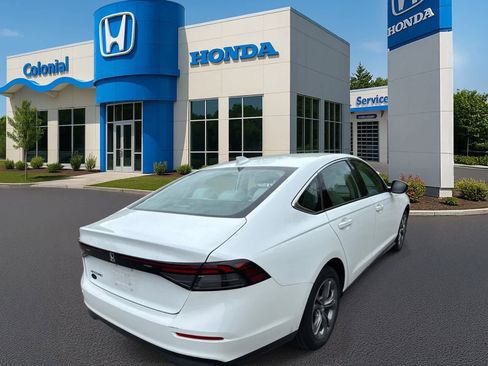 Used 2023 Honda Accord EX image 6