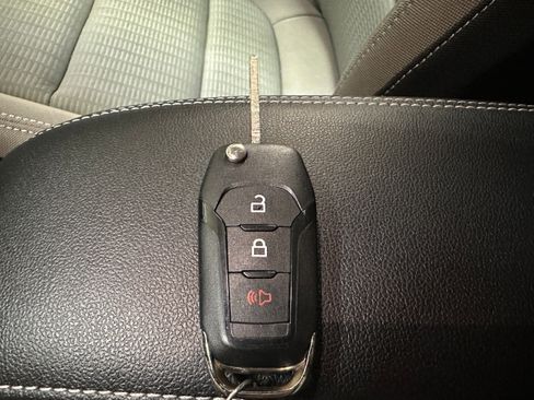 Certified 2022 Ford Escape S image 28