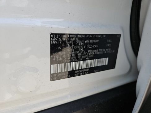 Used 2025 Toyota RAV4 LE AWD/4WD image 24