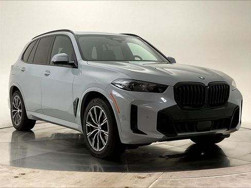 Used 2024 BMW X5 xDrive40i w/ M Sport Package AWD/4WD image 2
