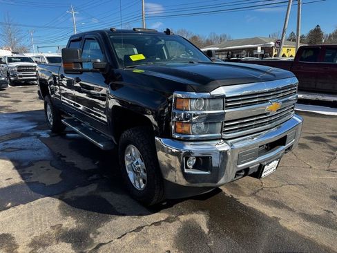 Used 2015 Chevrolet Silverado 2500 LT w/ LT Convenience Package image 8
