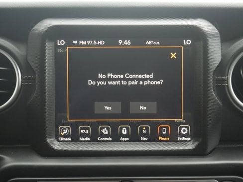 Used 2023 Jeep Wrangler Unlimited Sahara w/ Cold Weather Group AWD/4WD image 6