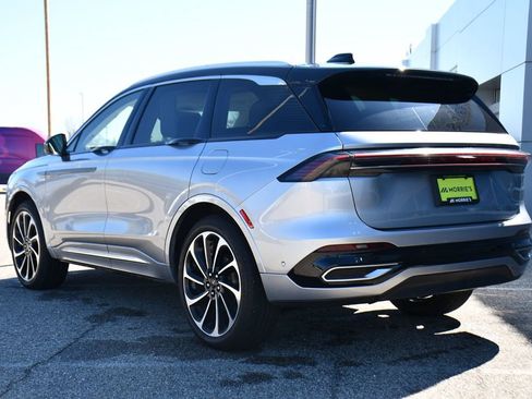 Used 2024 Lincoln Nautilus Black Label AWD/4WD image 4