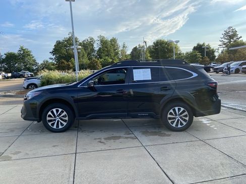 Used 2023 Subaru Outback Premium AWD/4WD image 7