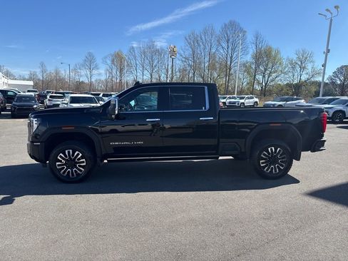 Used 2024 GMC Sierra 2500 Denali Ultimate AWD/4WD image 2