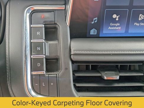 Used 2023 Chevrolet Suburban LT image 24