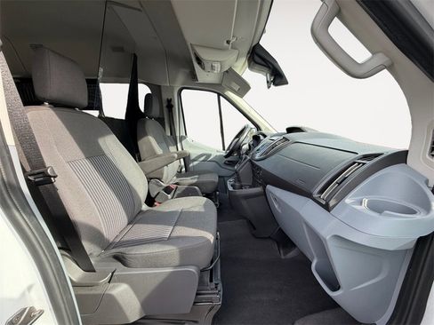 Used 2018 Ford Transit 150 XLT image 12