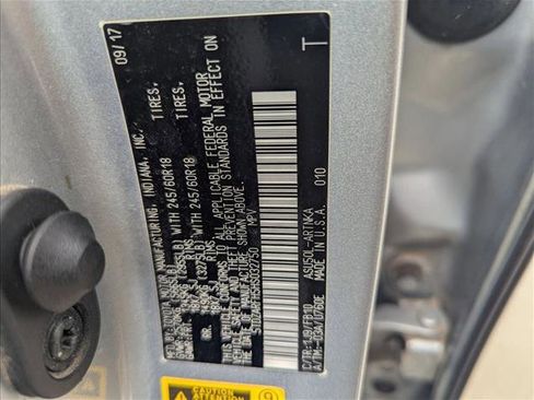 Used 2017 Toyota Highlander LE FWD image 16