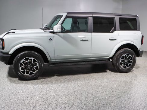 Used 2023 Ford Bronco Outer Banks AWD/4WD image 10