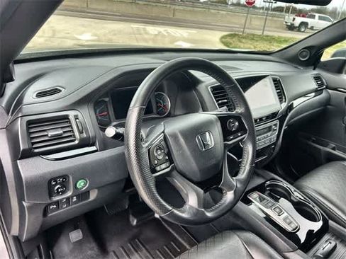 Certified 2020 Honda Passport Touring image 15