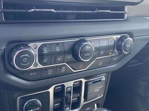 New 2026 Jeep Wrangler Unlimited Sahara image 21