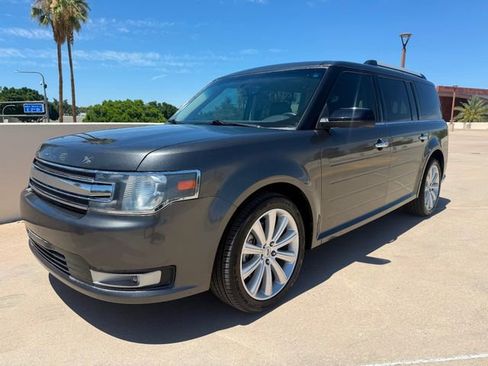 Used 2018 Ford Flex SEL w/ Equipment Group 202A FWD image 4