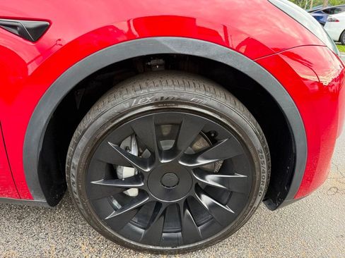 Used 2023 Tesla Model Y AWD image 33