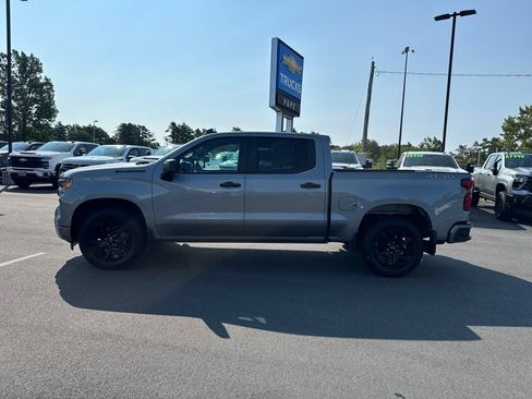 Used 2023 Chevrolet Silverado 1500 Custom w/ LPO, Dark Essentials Package AWD/4WD image 8