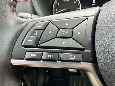 Used 2024 Nissan Sentra SR w/ SR Premium Package FWD image 18