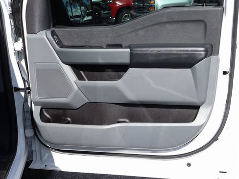 Used 2021 Ford F150 XLT image 46