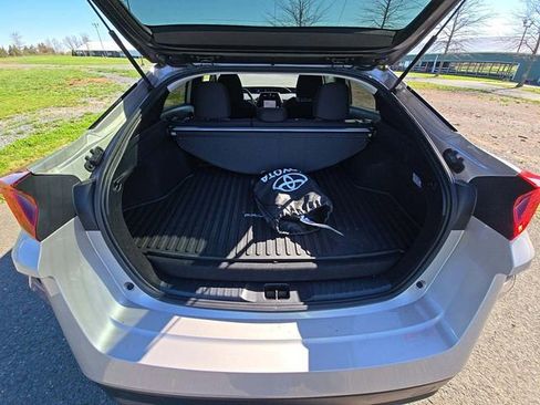 Used 2021 Toyota Prius Prime LE image 10