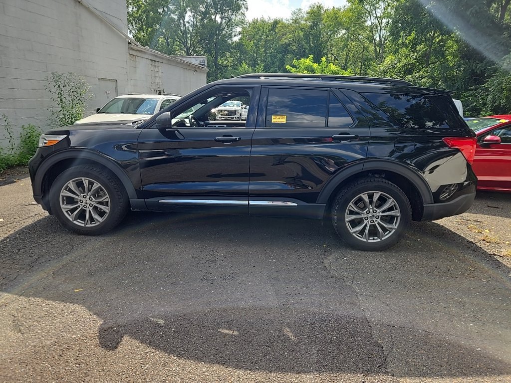 Certified 2020 Ford Explorer XLT w/ Equipment Group 202A AWD/4WD image 6