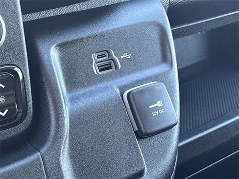 Used 2025 RAM ProMaster 2500 w/ Convenience Group image 26