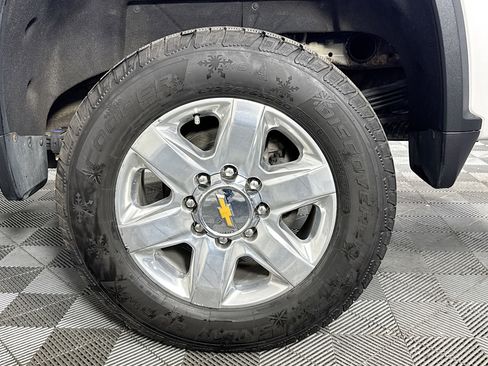 Used 2021 Chevrolet Silverado 2500 LTZ w/ LTZ Convenience Package image 35