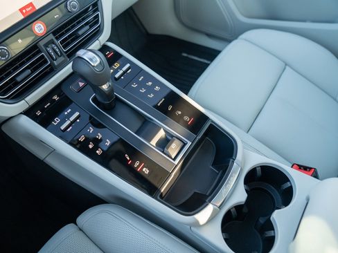 New 2026 Porsche Macan S AWD/4WD image 21
