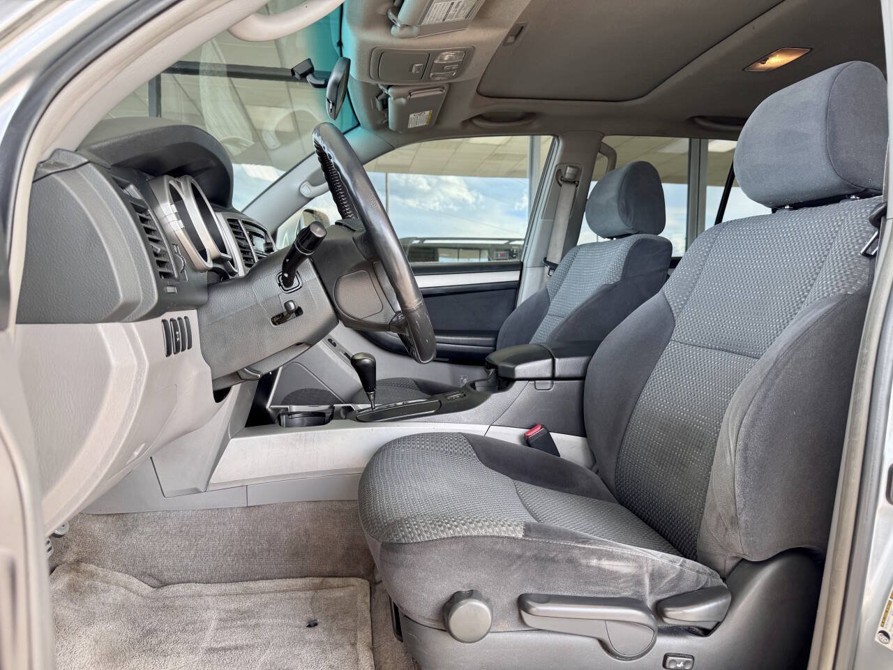 Used 2004 Toyota 4Runner Sport AWD/4WD image 11